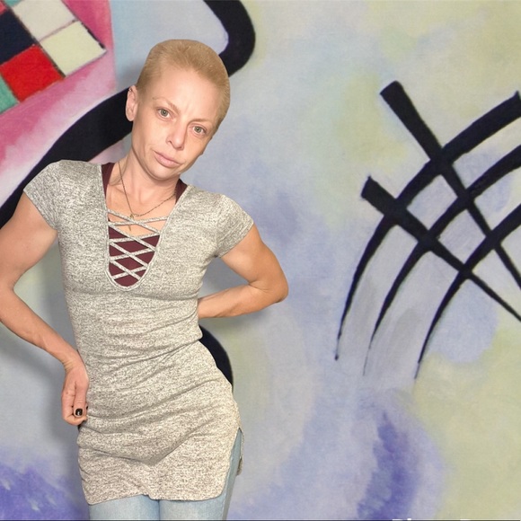 Comfy and sexy,Vibe, M, Tunic length tee.Crosslacing mirrored on front and back. - Picture 1 of 2